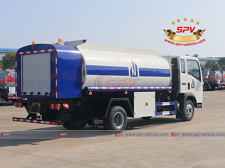 8,000 Litres Fuel Truck Sinotruk - RB 8,000 Litres Fuel Truck Sinotruk - RB